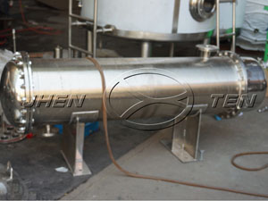 Shell and tube heat exchanger